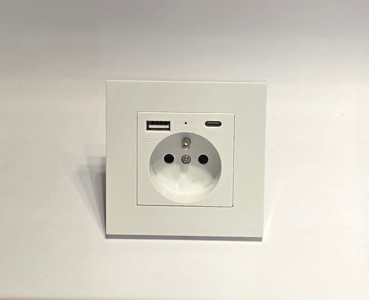 Prise 2P + T 16A + 5V USB + Type-C 2100mA, FIKO RED LIGHT FOR HOUSE